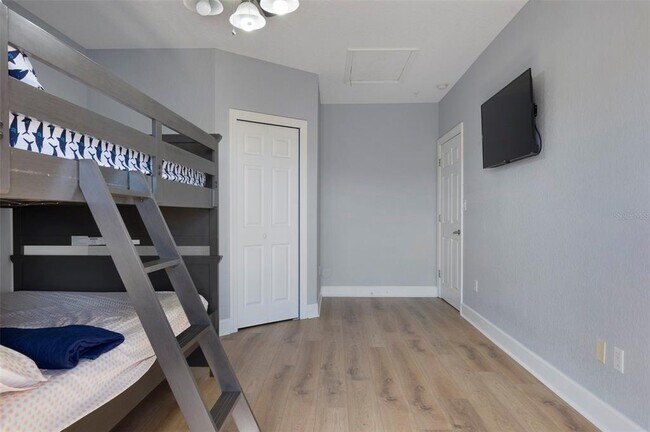 Building Photo - 130 164th Ave