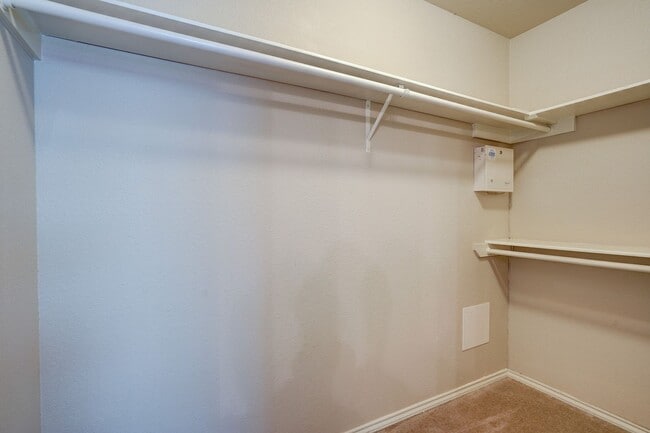 Building Photo - Beautiful 2 Bed / 2 Bath Home with Balcony in Austin