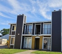 Building Photo - 12627 Ashford Meadow Dr