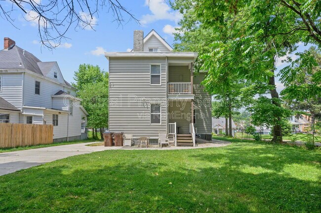 Building Photo - 4110 Bell St