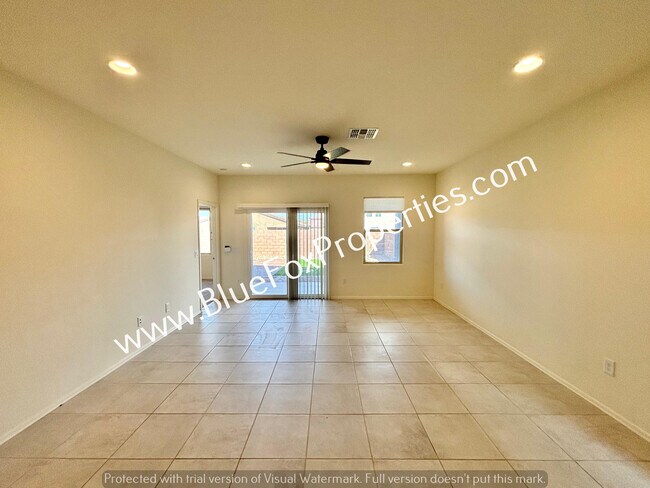 Building Photo - 7702 S Via Casa De Campo