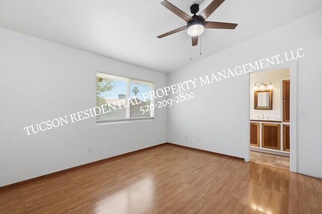 Building Photo - 2531 W Glenbrook Way