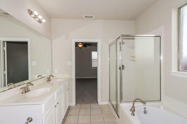 Building Photo - 1650 Bonnyton Ln