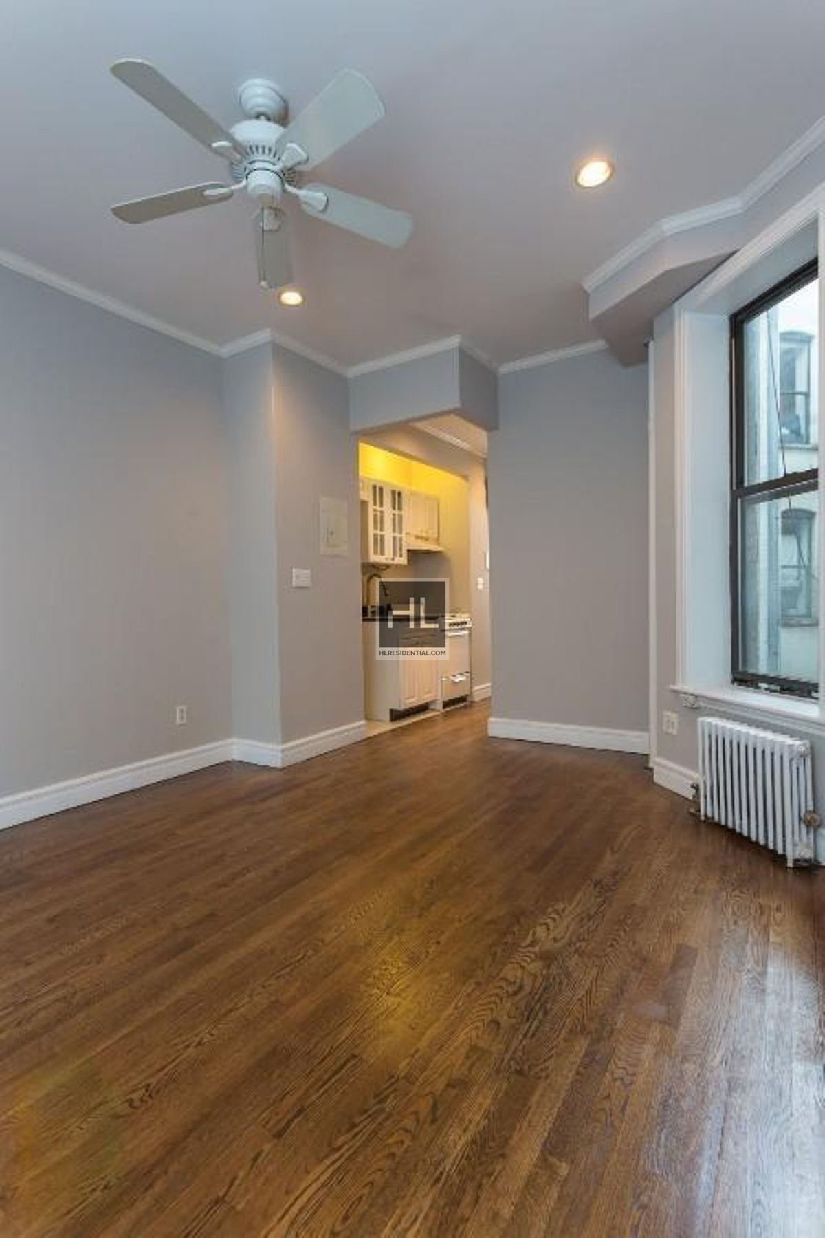 Building Photo - Mott Street