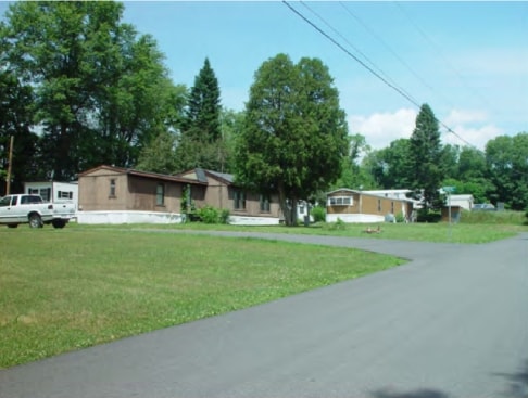 Primary Photo - Holiday Manor Mobile Home Park