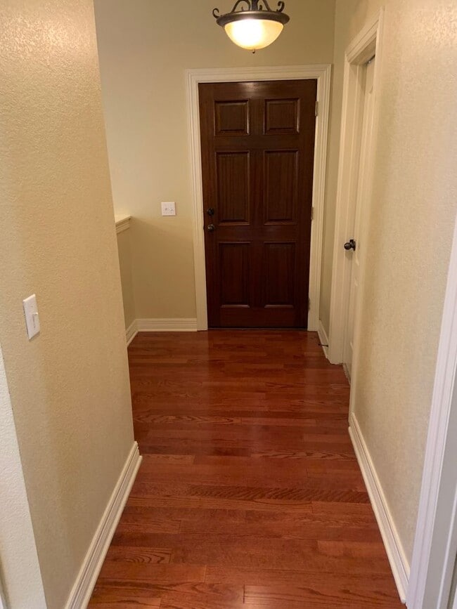 Building Photo - BEAUTIFUL HOME IN GREAT LOCATION!