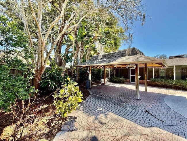 Building Photo - 3103 Cocos Rd