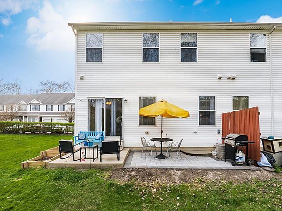Patio - 657 Grove Cir