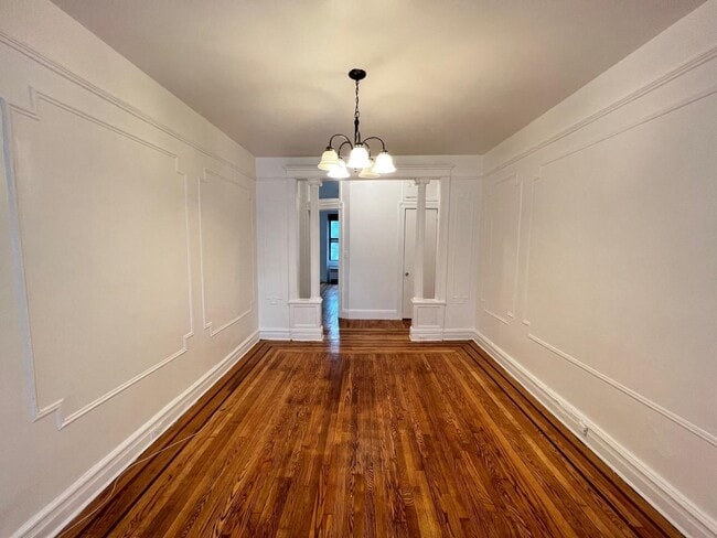 Building Photo - 314 York St