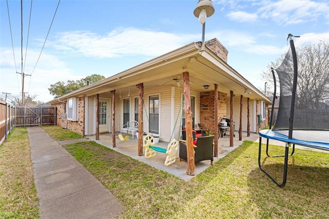 Building Photo - 708 Azalea Dr