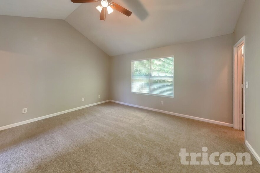 Building Photo - 40 Deadwood Ln