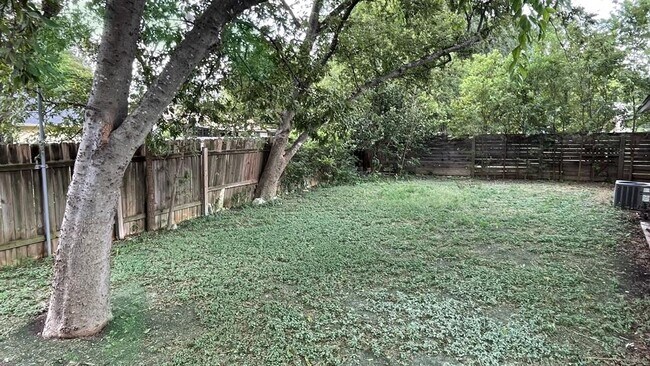 Building Photo - 10009 Quail Valley Blvd