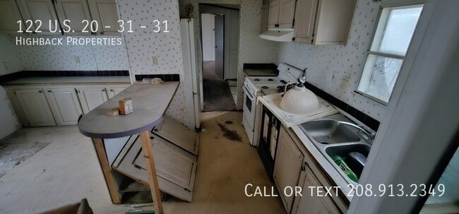 Building Photo - 122 US-20