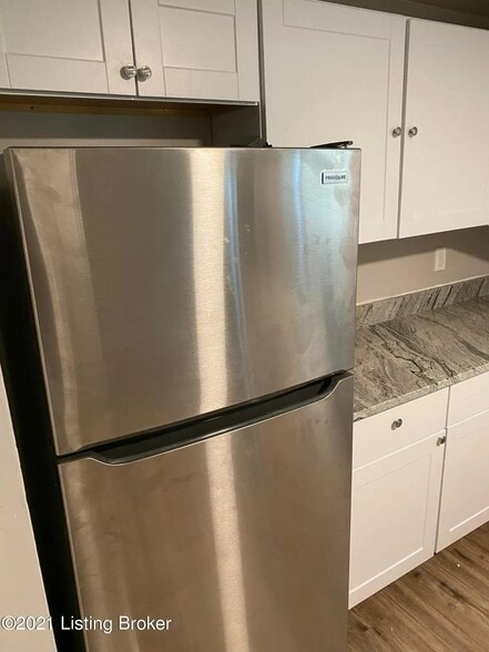 Building Photo - 856 S 24th St