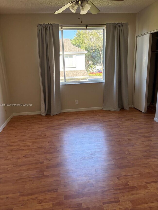 Building Photo - 50 Whitehead Cir