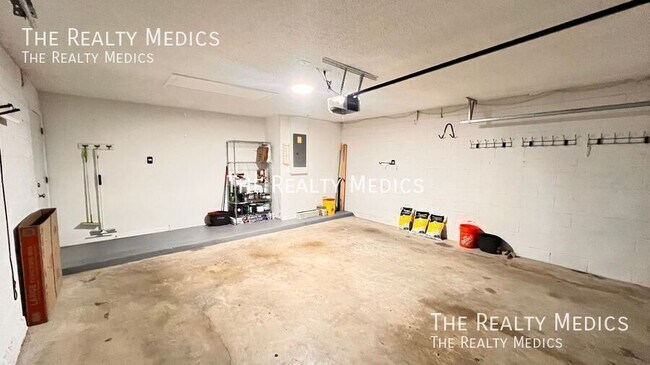 Building Photo - 7344 Grotto Ave