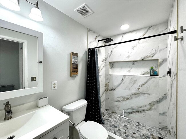 Building Photo - 3031 Quail Hollow St