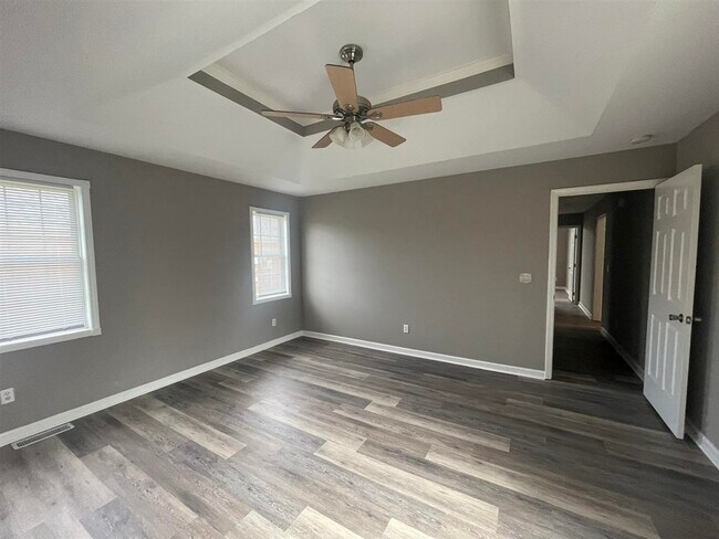 Building Photo - 517 Herman Ave