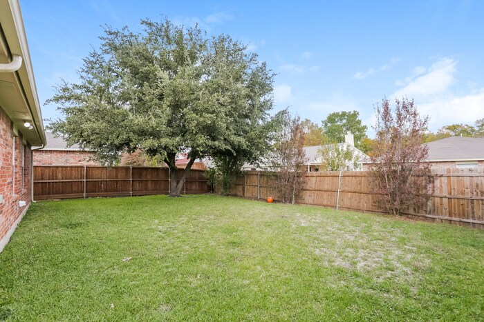 Building Photo - 6715 Oregon Trail