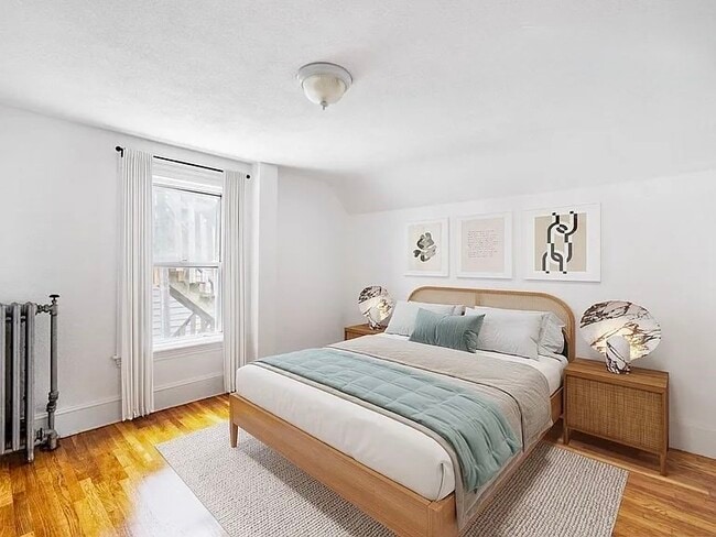 Building Photo - 61-61 Glenwood Rd