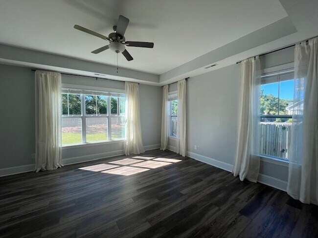 Building Photo - Experience Elegance and Privacy