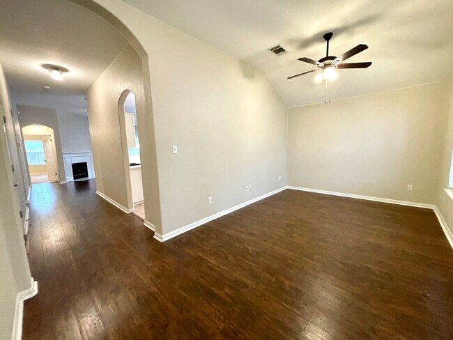 Building Photo - Charming 3-Bedroom Oasis in Round Rock