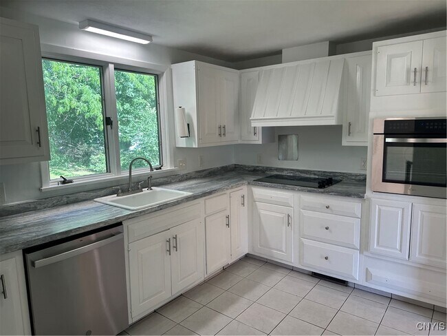 Building Photo - 106 Erregger Rd