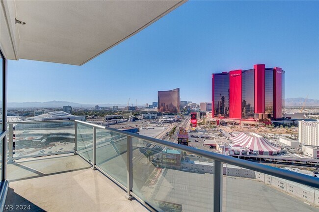 Building Photo - 2700 S Las Vegas Blvd