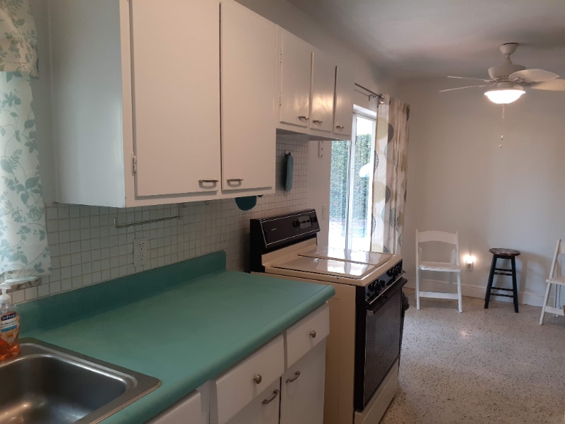 Building Photo - 117 SE Solaz Ave