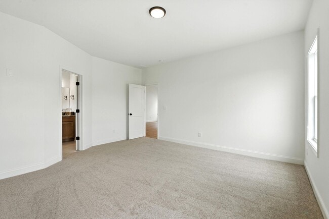 Building Photo - 1108 Mission Dr