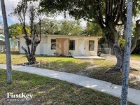 Building Photo - 1501 NW 16th Ln