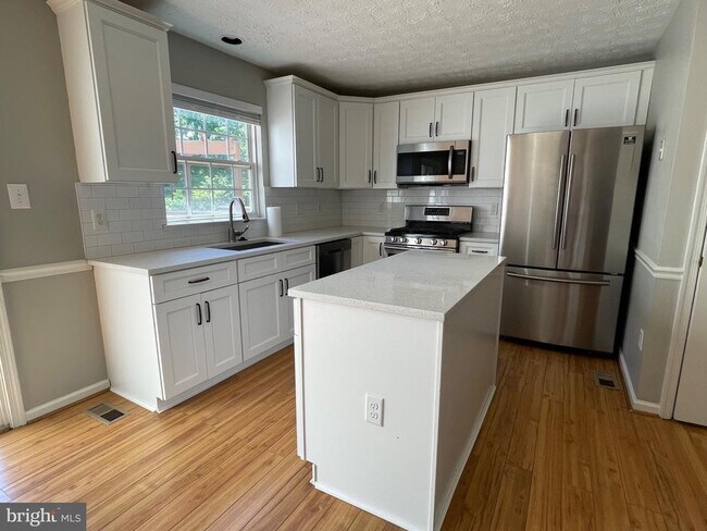 Building Photo - 2713 Piscataway Run Dr
