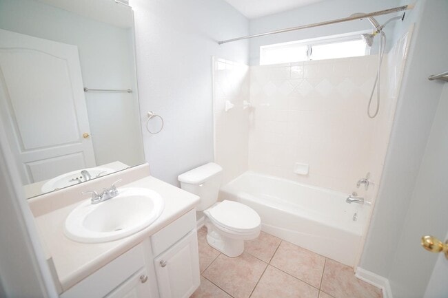 Building Photo - 1060 Kingdom Dr