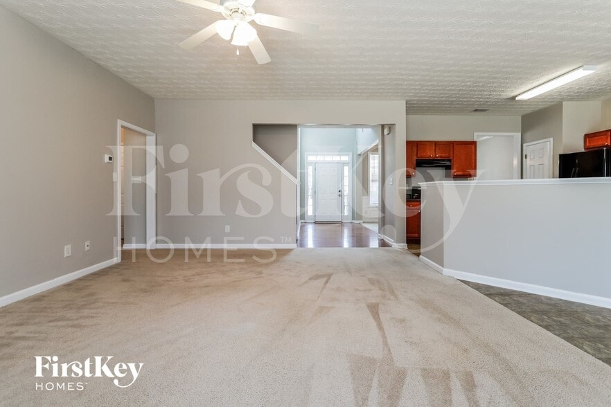 Building Photo - 6919 Island Pointe Dr
