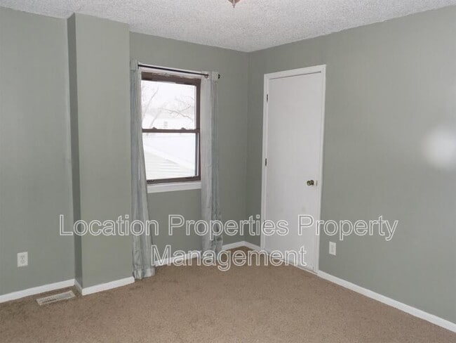 Building Photo - 331 Clayton Ct