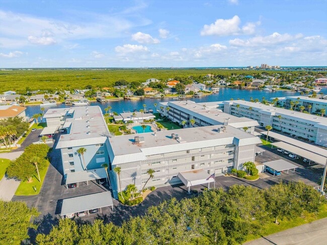 Building Photo - New Smyrna Fully Furnished 2BD/2BA Beach Condo in Waterfront Community!