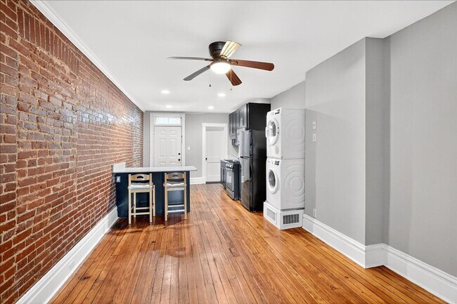 Building Photo - 2228 Gravois Ave