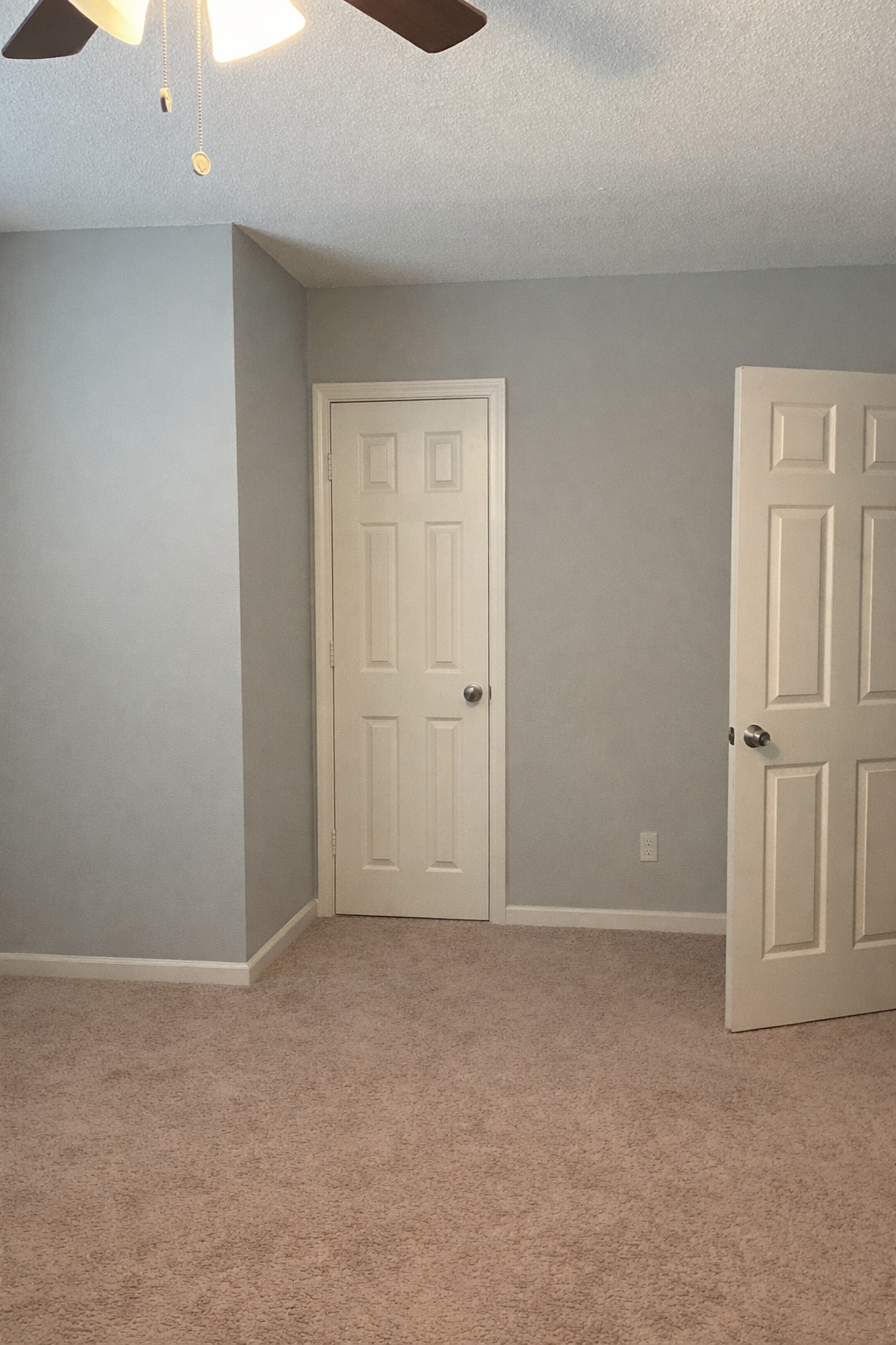 Building Photo - Room in House on Browns Mill Trail