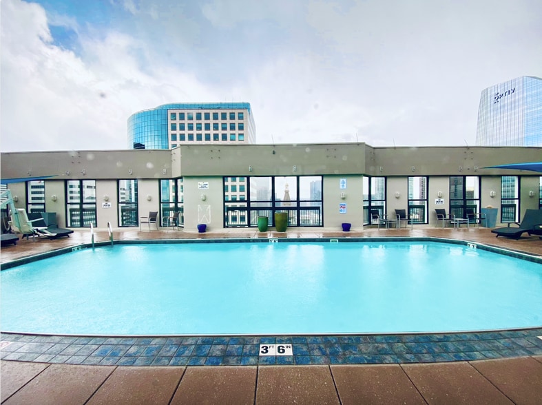 Rooftop Pool - 1625 Larimer St