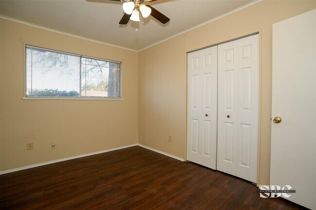 Building Photo - BIG HOME IN GARDEN VALLEY AREA OF SHREVEPORT