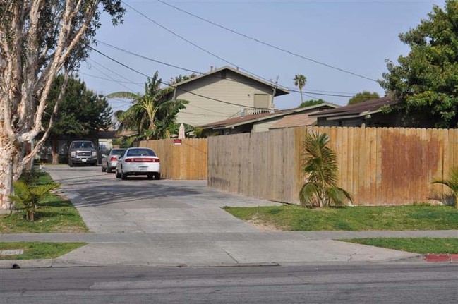 Primary Photo - The Bungalows in Costa Mesa