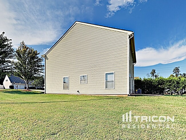 Building Photo - 1180 Crowders Woods Dr