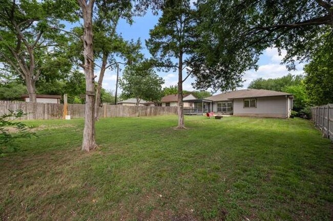 Building Photo - 4 Bedroom Single Family Home in Pflugerville