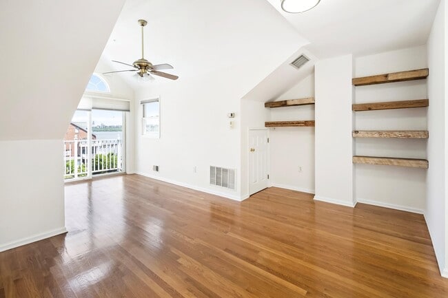 Building Photo - 500 Fulton Ct