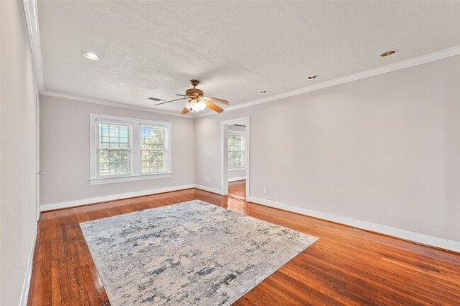 Building Photo - 1637 Castle Ct