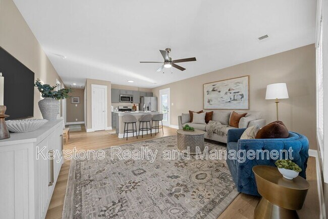 Building Photo - 304 Wisteria Ln