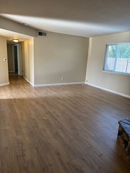 Building Photo - 29 Cypress Dr