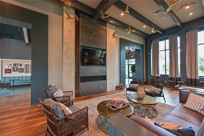 Building Photo - 1055 Waterline Ct