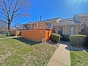 Building Photo - 10903 Gillette St
