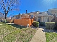 Building Photo - 10903 Gillette St